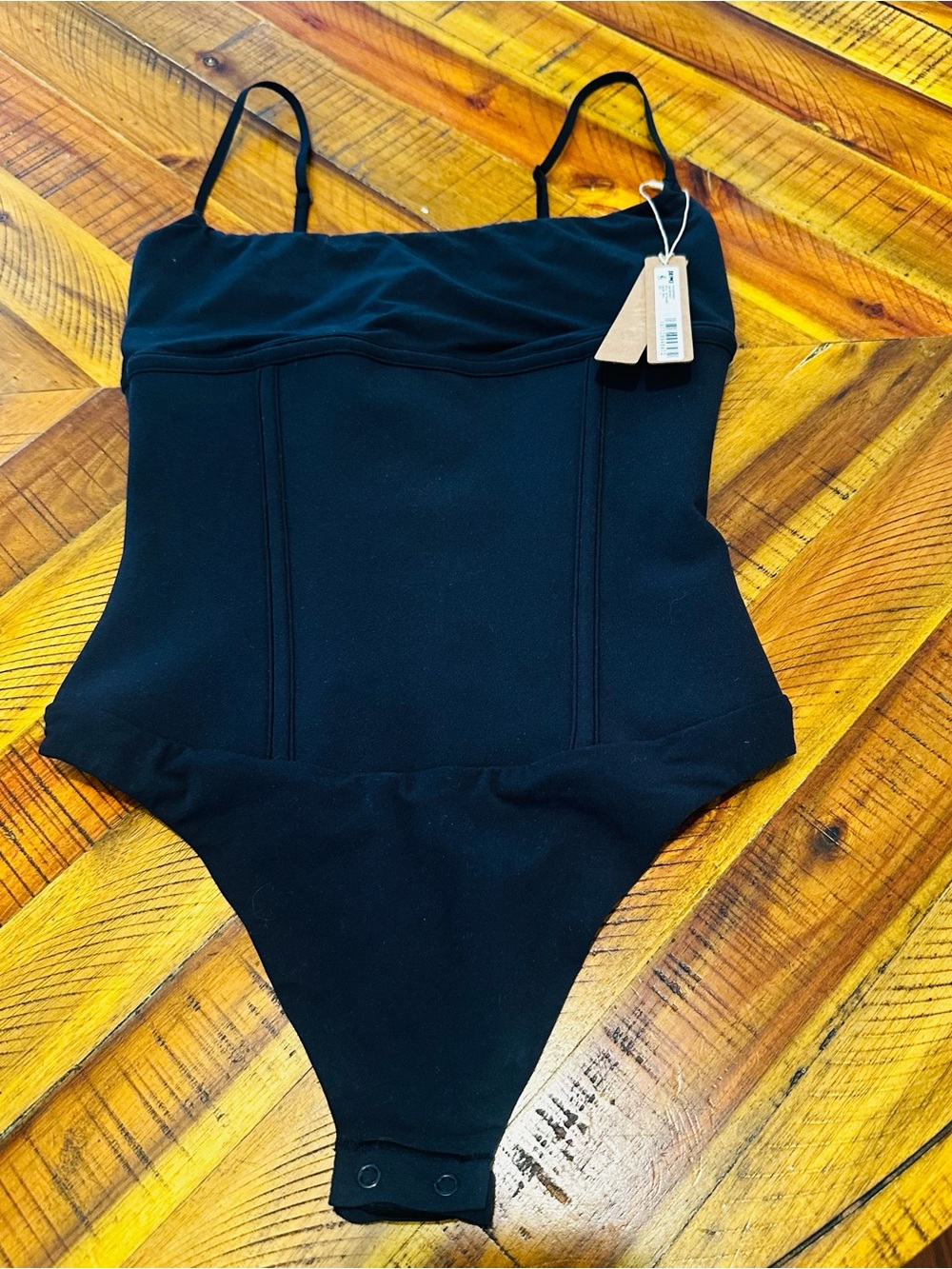 NWT SKIMS FITS EVERYBODY CAMI BODYSUIT SZ SM